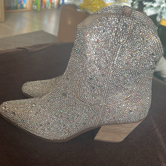 Matisse Clear Harlow Booties💞💓 - Picture 6 of 8